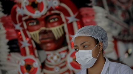 La fermeture des frontières avec le Brésil nous rend nostalgiques de nos liens avec la culture musicale de ce&nbsp;géant sud-américain, deuxième pays le plus touché au monde en termes de nombre de décès, actuellement l'épicentre mondial de la maladie. (Illustration) (ANTONIO LACERDA / EFE)