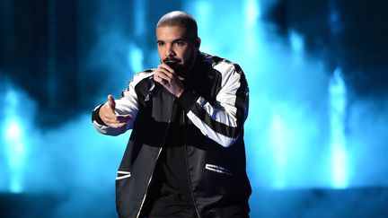 Le rappeur canadien Drake lors d'un show à Las Vegas (Etats-Unis), le 23 septembre 2016. (KEVIN WINTER / GETTY IMAGES NORTH AMERICA)