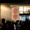 Manifestants devant le Carrefour de Dillon, en Martinique, le 21 septembre 2024. (ROBIN PRUDENT / FRANCEINFO)