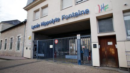 L'entrée du lycée&nbsp;Hippolyte Fontaine à Dijon (Bourgogne), en février 2021. (CESAR VARGAS / MAXPPP)