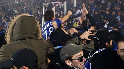 Le public bastiais fête sa qualification pour la finale de la Coupe de la Ligue (VALERY HACHE / AFP)