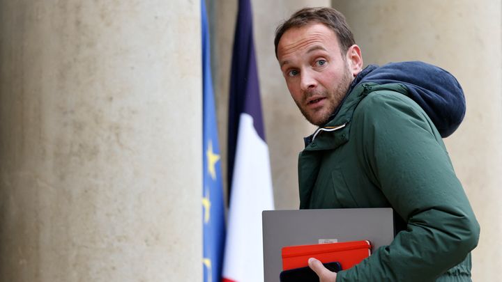 Le managing director au sein de l'équipe Buyout d'Ardian, Emmanuel Miquel, arrive à l'Élysée à Paris, le 11 mai 2023. (LUDOVIC MARIN / AFP)