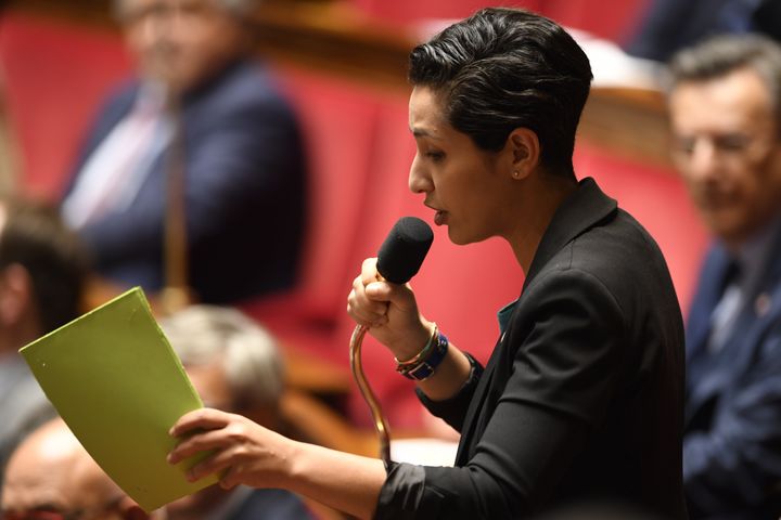 La députée MoDem Sarah El Hairy lors d'une séance de questions au gouvernement, le 16 mai 2018. (ERIC FEFERBERG / AFP)