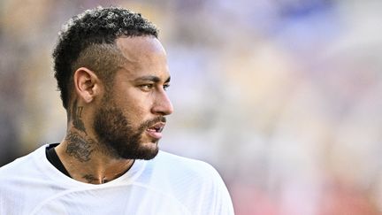 Neymar sous le maillot du Paris Saint-Germain le 3 août 2023. (ANTHONY WALLACE / AFP)