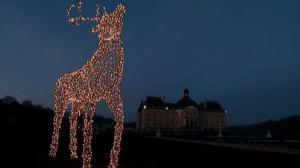 Le château de Vaulx-le-Vicomte et le cerf lumineux de Noël
 (France 3 / Culturebox)