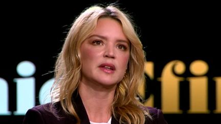 Virginie Efira sur le plateau du magazine "20h30, le dimanche"
 (Capture d&#039;image France 3/Culturebox)