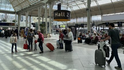 Le hall 2 de la gare de Lyon, le 30 avril 2019. (JULIEN PASQUALINI / FRANCEINFO)