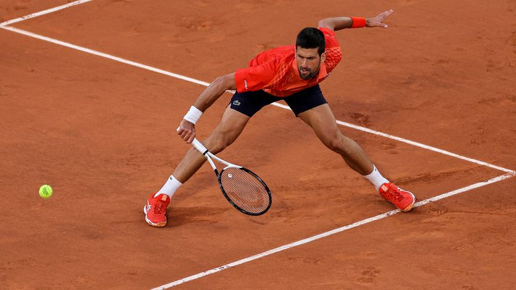 Novak Djokovic facing Marton Fucsovics in the second round, May 31, 2023. (THOMAS SAMSON / AFP)