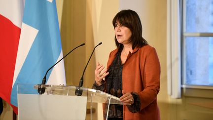 Michèle Rubirola, maire de Marseille, lors de sa conférence de presse durant laquelle elle a annoncé sa démission, le 15 décembre 2020. (NICOLAS TUCAT / AFP)