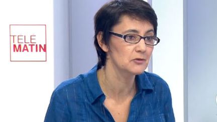 Les 4 vérités. "Le PS, la droite et le FN roulent tous pour le grand patronat", estime Nathalie Arthaud