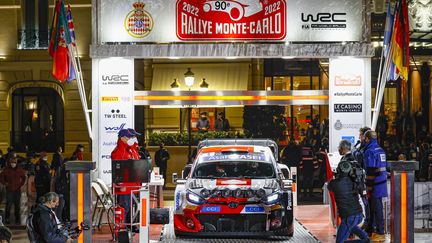 Sébastien Ogier prêt à partir, le jeudi 20 janvier, lors du Rallye WRC de Monte-Carlo. (GREGORY LENORMAND / DPPI)