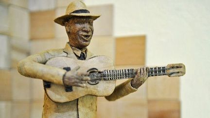 La figure du chanteur cubain Compay Segundo, sculptée par Janio Nuñez
 (Adalberto Roque / AFP)