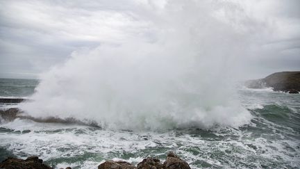 Océan agité par des vents violents dans le Finistère (illustration), le 23 octobre 2021.&nbsp; (QUEMENER YVES-MARIE / MAXPPP)