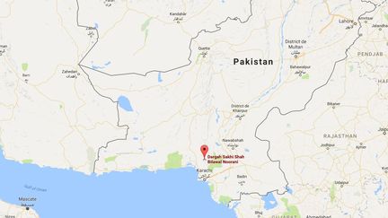 Au moins 25 personnes ont été tuées et plus de 35 blessées samedi dans l'explosion d'une bombe sur un site religieux soufi au Baloutchistan, samedi 12 novembre. (GOOGLE MAPS)