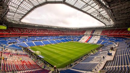  (Le nouveau stade de Lyon fin prêt pour l'Euro 2016 © KONRAD K./SIPA)