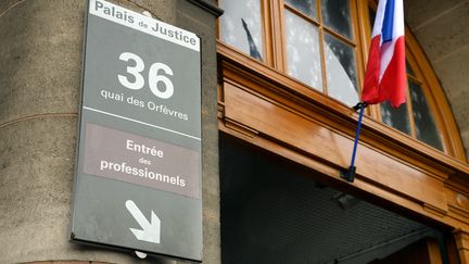 L'entrée du 36, quai des Orfèvres, qui abrite la police judiciaire, à Paris le 6 août 2014.&nbsp; (BERTRAND GUAY / AFP)