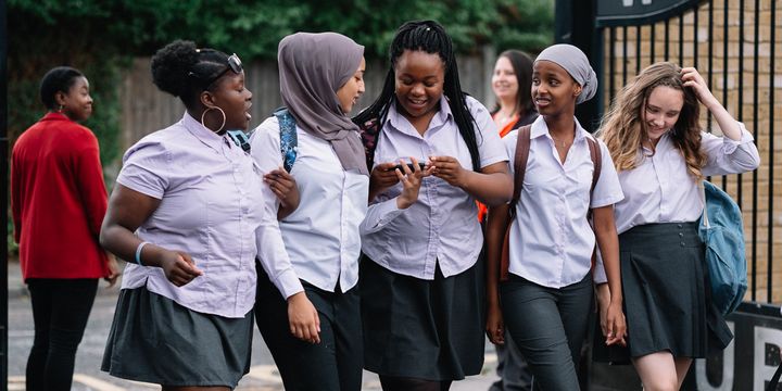 Sarah Gavron a tourné avec des adolescentes londoniennes sans expérience cinématographique (HAUT ET COURT)