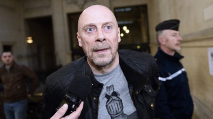 Alain Soral, le 12 mars 2015 au palais de justice de Paris. (LOIC VENANCE / AFP)