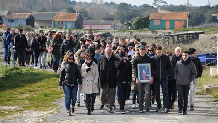 Les habitants de l'île d'Oléron rendent hommage à Alexia, l'adolescente de 15 ans retrouvée morte