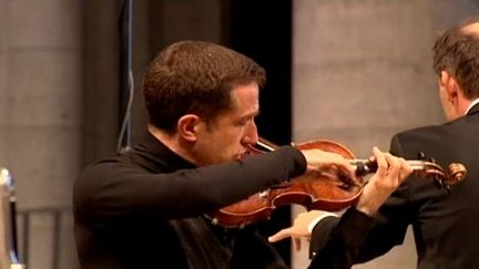 Tedi Papavrami premier violon de l&#039;orchestre Les Siècles
 (France3/Culturebox)