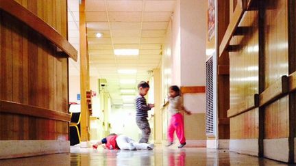 &nbsp; (Des enfants dans ce centre d'hébergement d'urgence © RF/ Hélène Lam Trong)