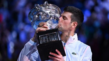 Novak Djokovic lors de la finale de l'Open d'Australie, le 29 janvier 2023. (WILLIAM WEST / AFP)