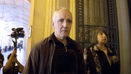 Dany Leprince, condamn&eacute; &agrave; perp&eacute;tuit&eacute; pour un quadruple meurtre commis en 1994 dans la Sarthe, arrive le 6 avril 2011 au Palais de justice de Paris. (MIGUEL MEDINA / AFP)