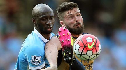 &nbsp; (Eliaquim Mangala avec le maillot de Manchester City et Olivier Giroud sous les couleurs d'Arsenal © Maxppp)