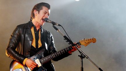 Alex Turner des Arctic Monkeys sur scène en novembre 2014.
 (Leonardo Munoz / Newscom / MaxPPP)