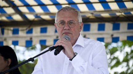 Jean-Marie Vilain, le maire de Viry-Châtillon, le jour de la marche blanche organisée en hommage au jeune Shemseddine, le 12 avril 2024. (MAGALI COHEN / HANS LUCAS / AFP)