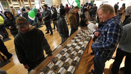 L'intérieur du dispensaire Harborside à Oakland (Californie), le 1er janvier 2018. (JOHN G. MABANGLO / EPA)