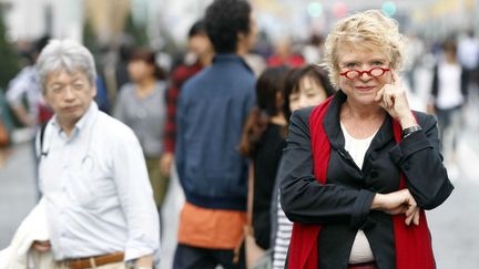 Eva Joly pose lors d'un d&eacute;placement &agrave; Tokyo, le 22 octobre 2011. (ROBERT / APERCU / SIPA)