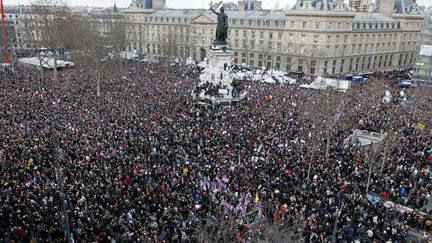 Une vue g&eacute;n&eacute;rale de la marche organis&eacute;e dimanche 11 janvier 2015, place de la R&eacute;publique &agrave; Paris, apr&egrave;s les attentats terroristes qui ont frapp&eacute; la France. (YOUSSEF BOUDLAL / REUTERS)