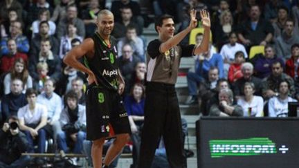 Tony Parker lors de son dernier match sous les couleurs de l'ASVEL, à Strasbourg