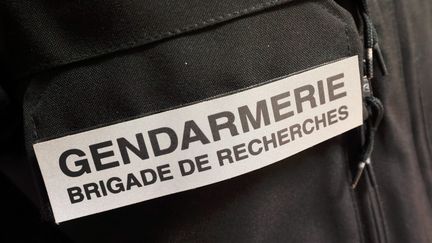 Une femme de 84 ans menacée avec un couteau et violée en Isère