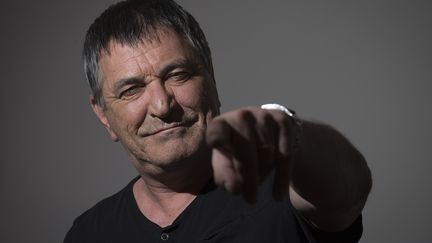 L'humoriste Jean-Marie Bigard chez lui, à Paris, le 6 mai 2014. (JOEL SAGET / AFP)