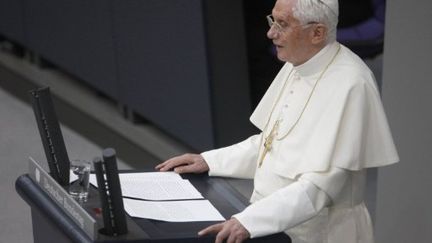 Le pape Benoît XVI reçu au Bundestag (AFP PHOTO / MICHELE TANTUSSI)