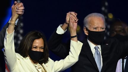 Kamala Harris et Joe Biden, vice-présidente et président élus des Etats-Unis, le 7 novembre 2020. (JIM WATSON / AFP)