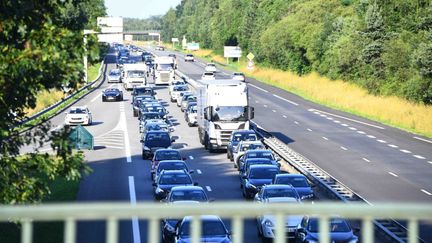 Vacances : prendre les petites routes ne fait pas éviter les embouteillages