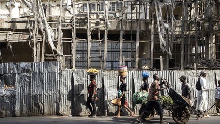 De plus, le Programme alimentaire mondial des Nations unies, qui a déclaré le 14 avril que l'Afrique de l'Ouest faisait déjà face à une "crise alimentaire et nutritionnelle sans précédent" à cause des conflits, du changement climatique et du Covid-19, dit avoir besoin "de toute urgence" de 951 millions de dollars supplémentaires au cours des six prochains mois pour l’Afrique de l’Ouest. Et ajoute&nbsp;: "Le nombre de personnes souffrant de la faim aiguë dans la région a quadruplé en trois ans, atteignant cette année son niveau le plus élevé depuis 10 ans." &nbsp; (JOHN WESSELS / AFP)