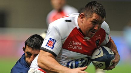 Le joueur de Toulon Eifion Lewis-Roberts, ici photographi&eacute; en septembre 2011, a &eacute;t&eacute; contr&ocirc;l&eacute; positif lors de la finale du Top 14, le 14 juin 2012. (PASCAL GUYOT / AFP)