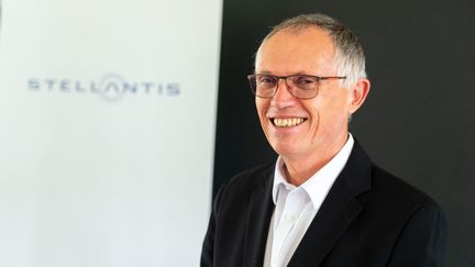 Carlos Tavares, le directeur général de Stellantis, lors d'une conférence de presse en Bretagne, en juin 2023. (MATHIEU PATTIER / OUEST FRANCE / MAXPPP)