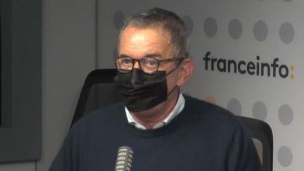 Le prodcuteur et animateur Christophe Dechavenne invité de franceinfo le 10 janvier 2022 (FRANCEINFO / RADIO FRANCE)