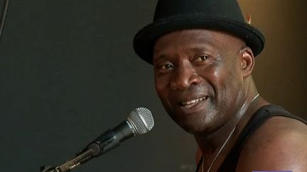 Roland Tchakounte à Cognac Blues Passion (T. Chapuzot /France Télévisions)