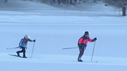 Des écoliers du Doubs vont à l'école en skis. (CAPTURE D'ÉCRAN FRANCE 3)