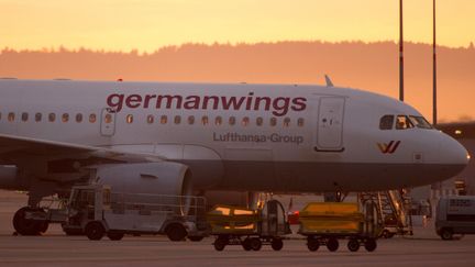 Un avion de la compagnie allemande Germanwings, le 29 ao&ucirc;t 2014, &agrave; Stuttgart (Allemagne). (  MAXPPP)