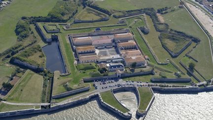 Vue a&eacute;rienne de la prison de Saint-Martin-de-R&eacute; (Charente-Maritime). (BRUNO BARBIER / ONLY FRANCE / AFP)