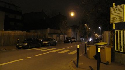 Des coups de feu ont &eacute;t&eacute; tir&eacute;s devant une cr&egrave;che de Montreuil, le 25 mars 2013. ( MAXPPP)