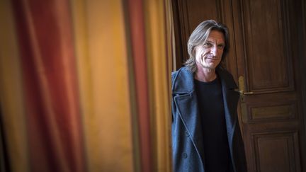 L'écrivain Marcus Malte, à Paris le 25 octobre 2016, jour de l'obtention de son prix Femina (LIONEL BONAVENTURE / AFP)