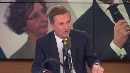 Le président de Debout la France Nicolas Dupont-Aignan le 4 décembre 2018 sur franceinfo. (FRANCEINFO / RADIOFRANCE)